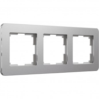 Рамка из металла WERKEL PLATINUM W0032606 на 3 поста, алюминий